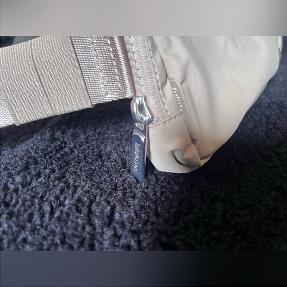 🦄TRENCH Everywhere Belt BAG - Picture 3 of 6